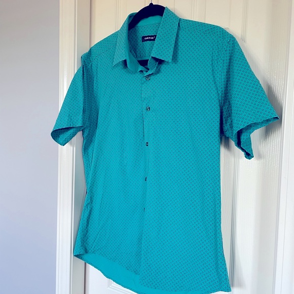 Men’s blue casual button down shirt with pattern (little blue flowers) - Picture 1 of 2